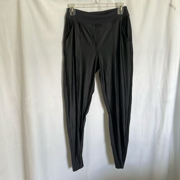 Lululemon Pants Size 4 Shiny Front Back Pocket Leggings - Picture 1 of 10